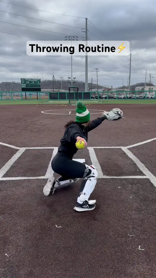 Reagan Glanz: Warm up to throw with me